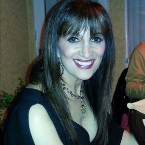 Meet your Posher, Nadia